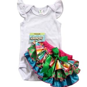 NWT juDanzy Ruffle Bloomers & Laughing Giraffe White Ruffle Onesie Outfit 3-6